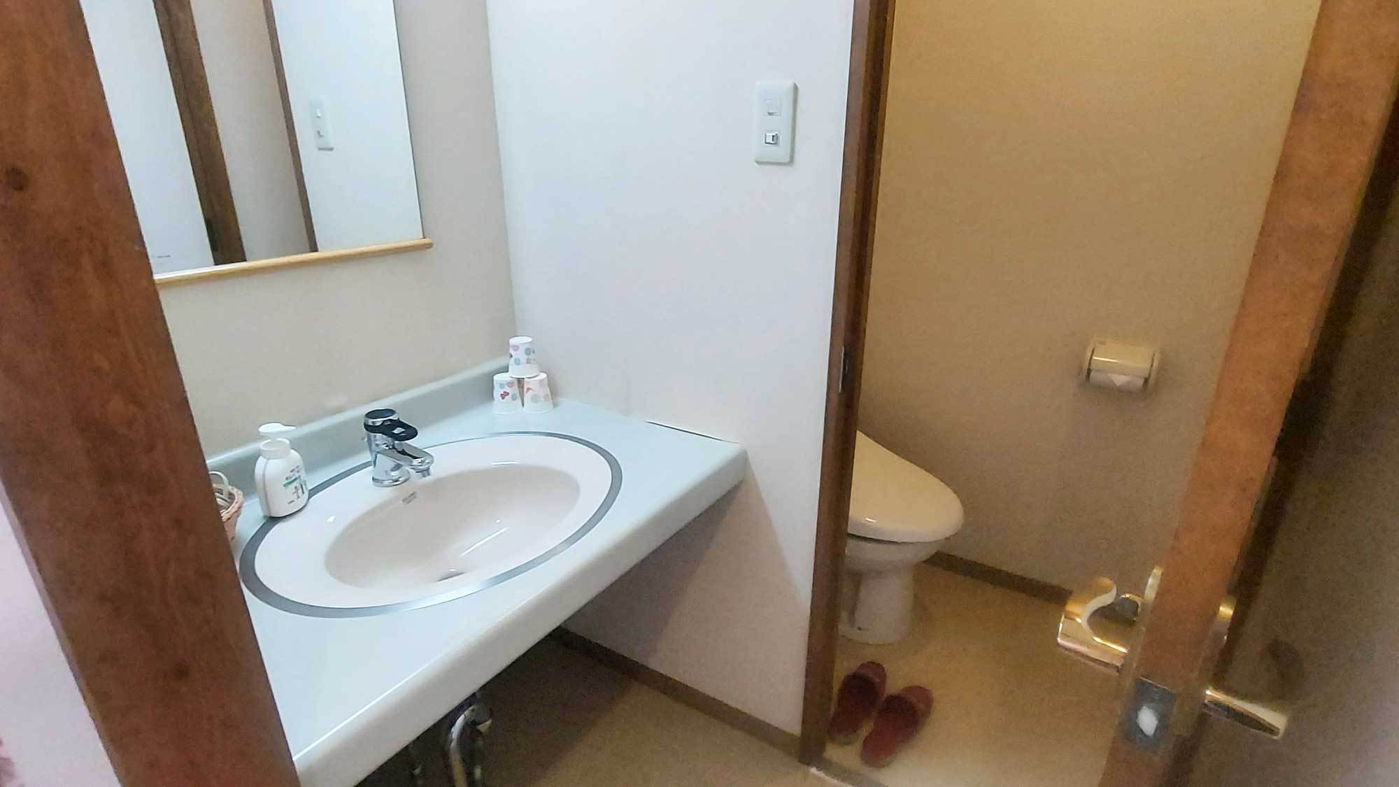 *和室8畳（一例）　客室トイレ