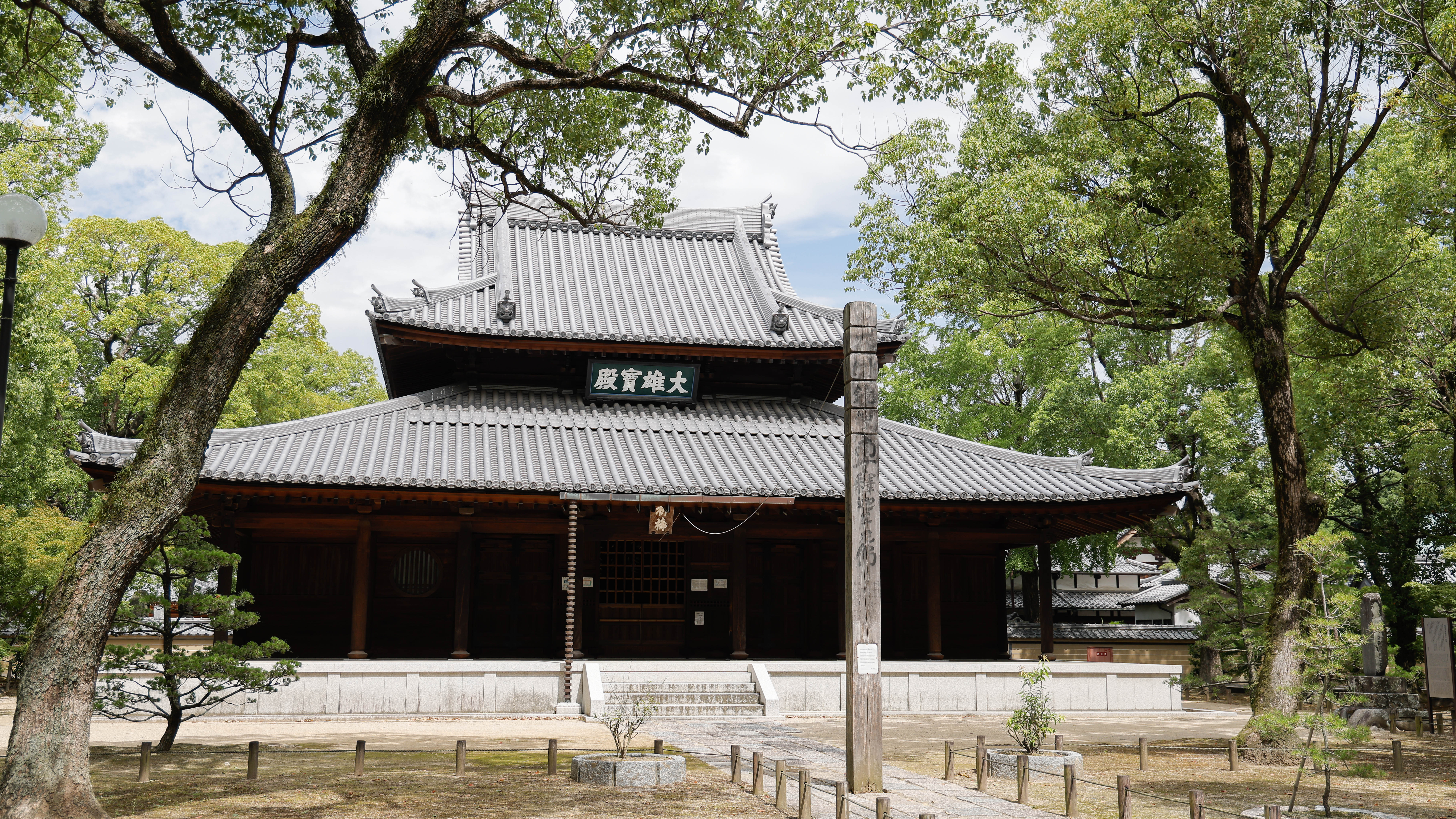 聖福寺：博多区にある栄西禅師を開山として創建された日本最初の禅寺