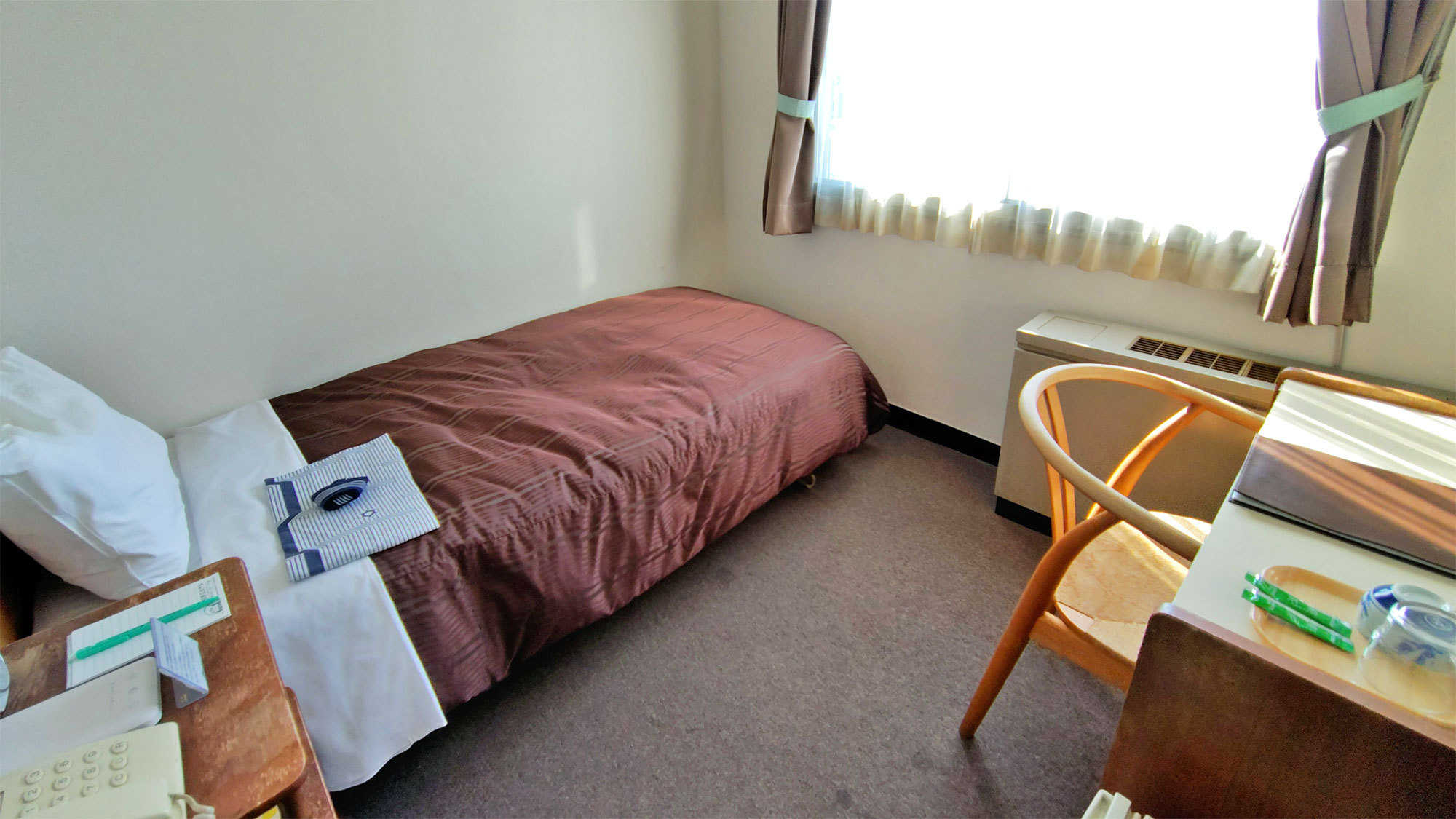 シングル禁煙 1名 （10〜12平米）