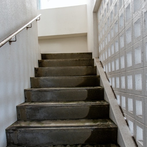 二階への階段