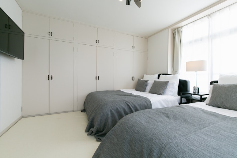 BED ROOM 1 (Double Bed&times;2)