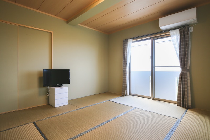 JAPANESE-STYLE ROOM