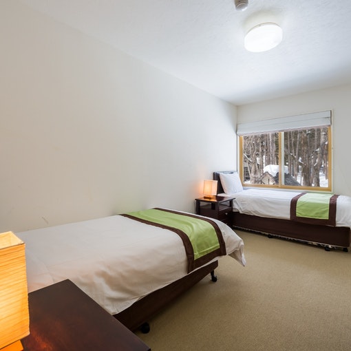 寝室ーツインベッド