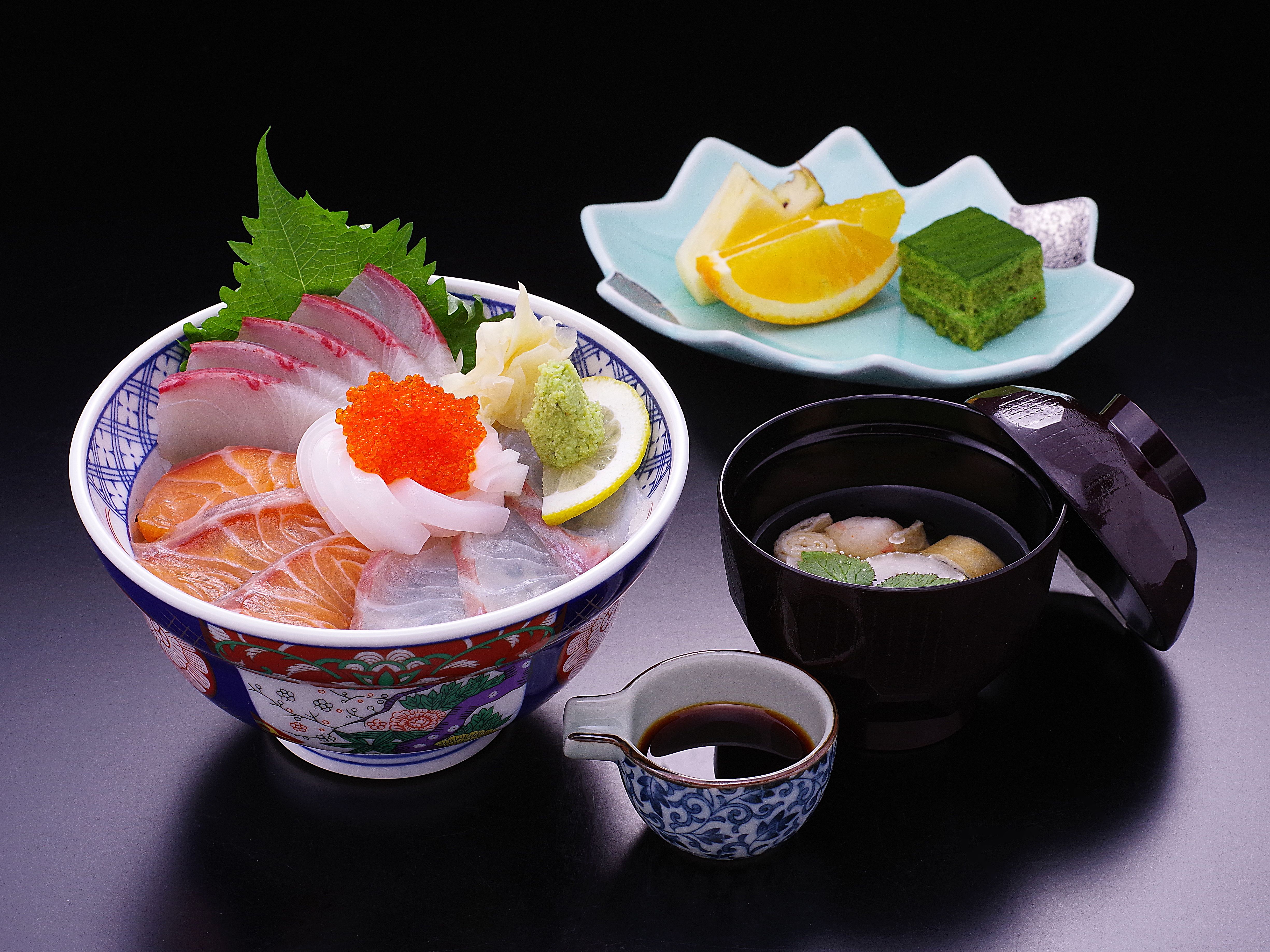 プチ夕食付プラン:海鮮丼定食