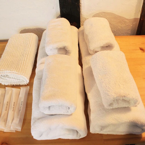 タオル、歯ブラシ