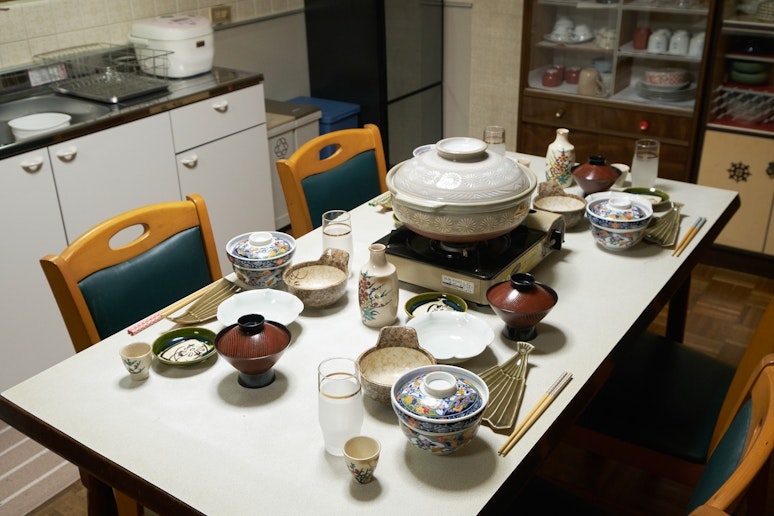 カセットコンロとお鍋を準備しております。カセットボンベはご自身でご準備ください。