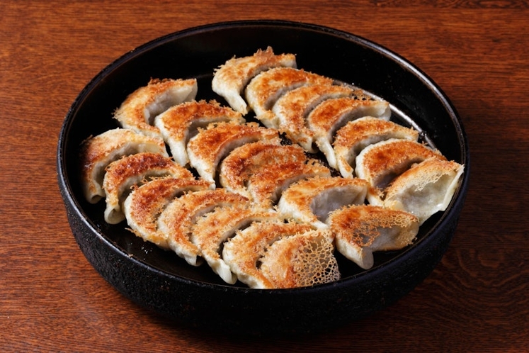 鉄鍋餃子 Fukuoka Style Gyoza(dumplings)