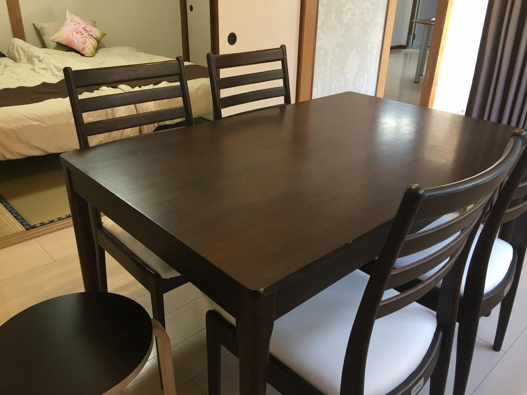 ダイニングテーブル