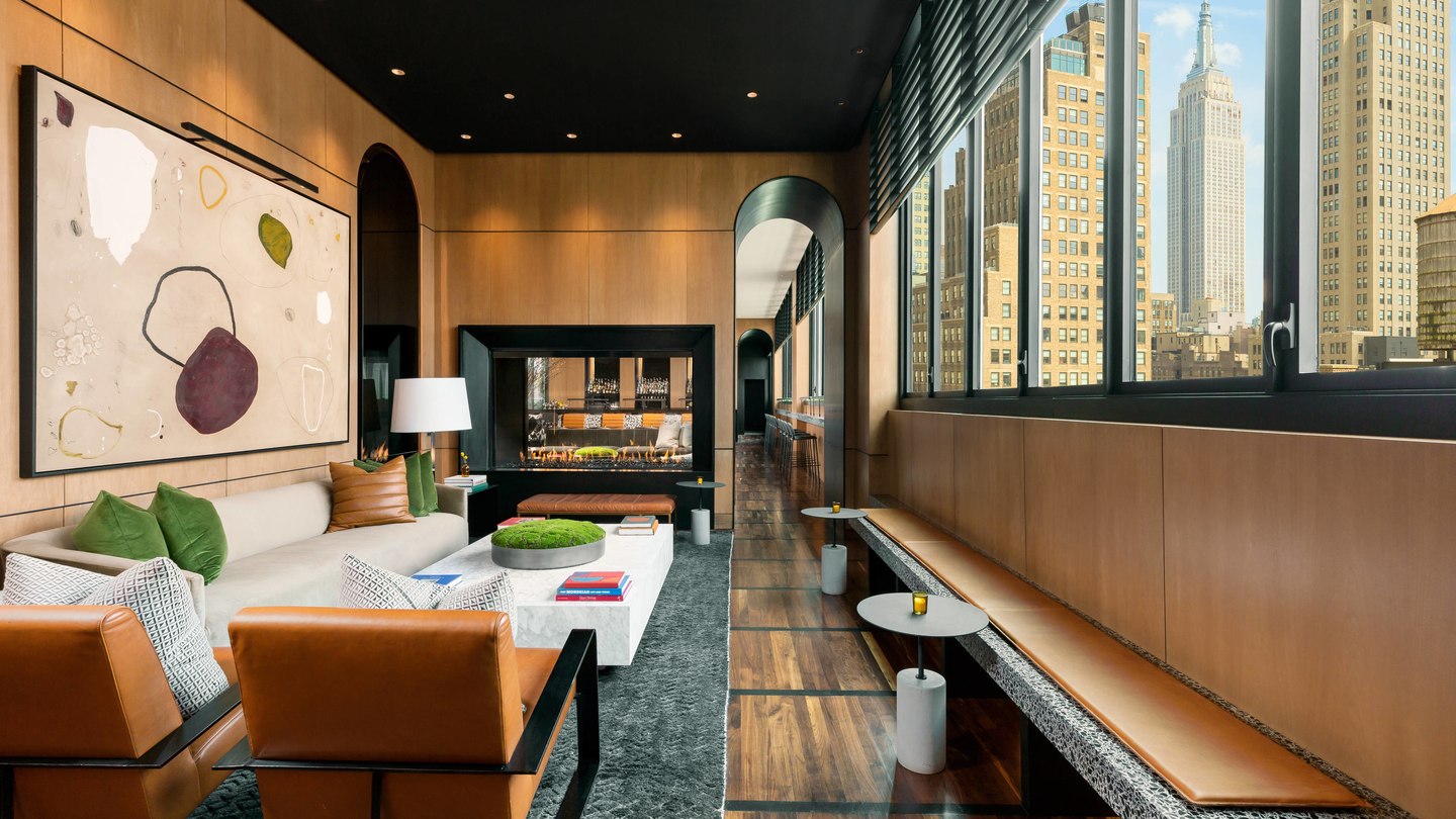 ルーフトップ「Castell Rooftop Lounge」