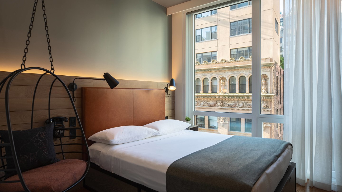 クイーンベッド1台