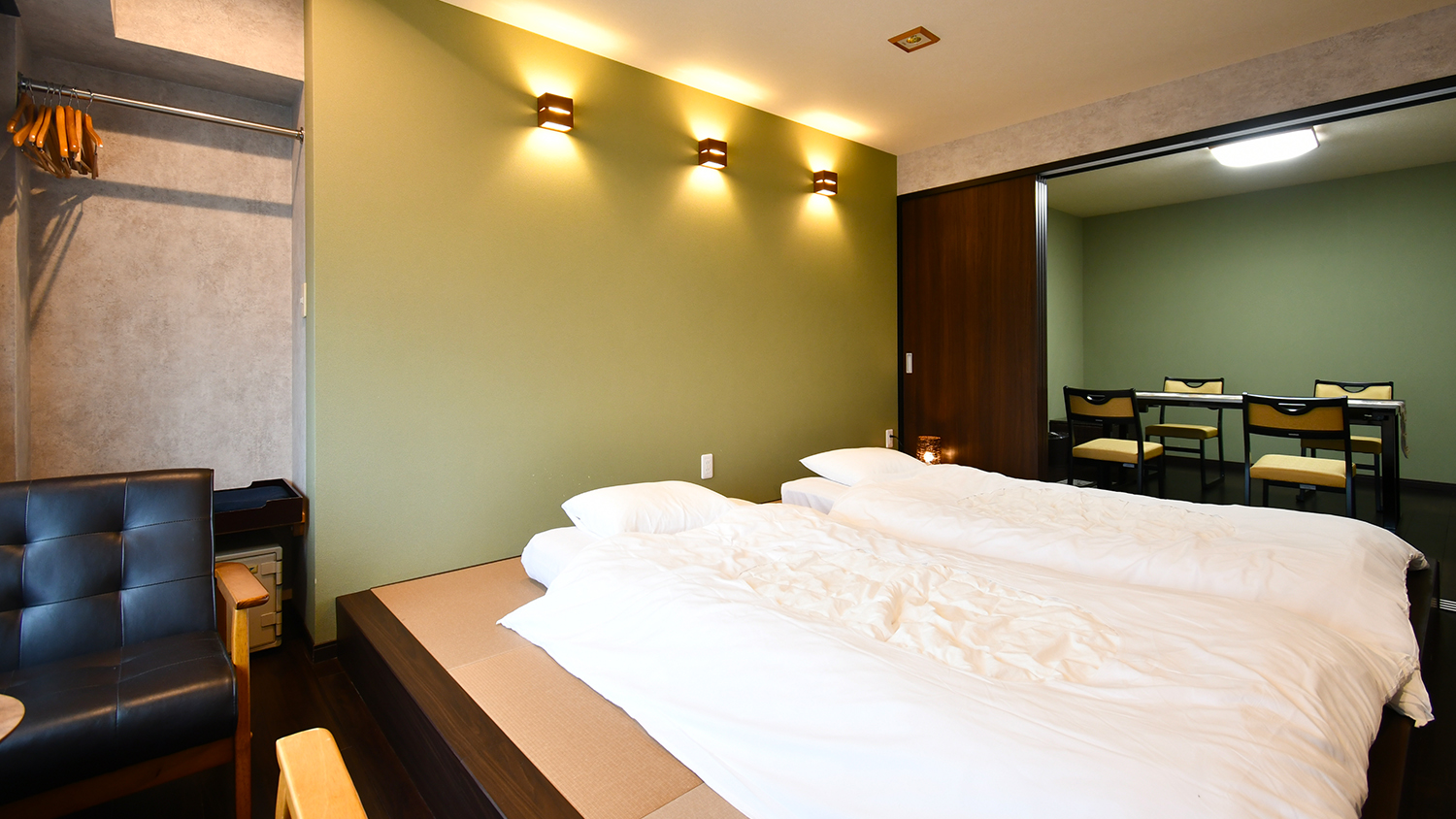 206【洋室ダイニング付き小上りベッドの和洋室】