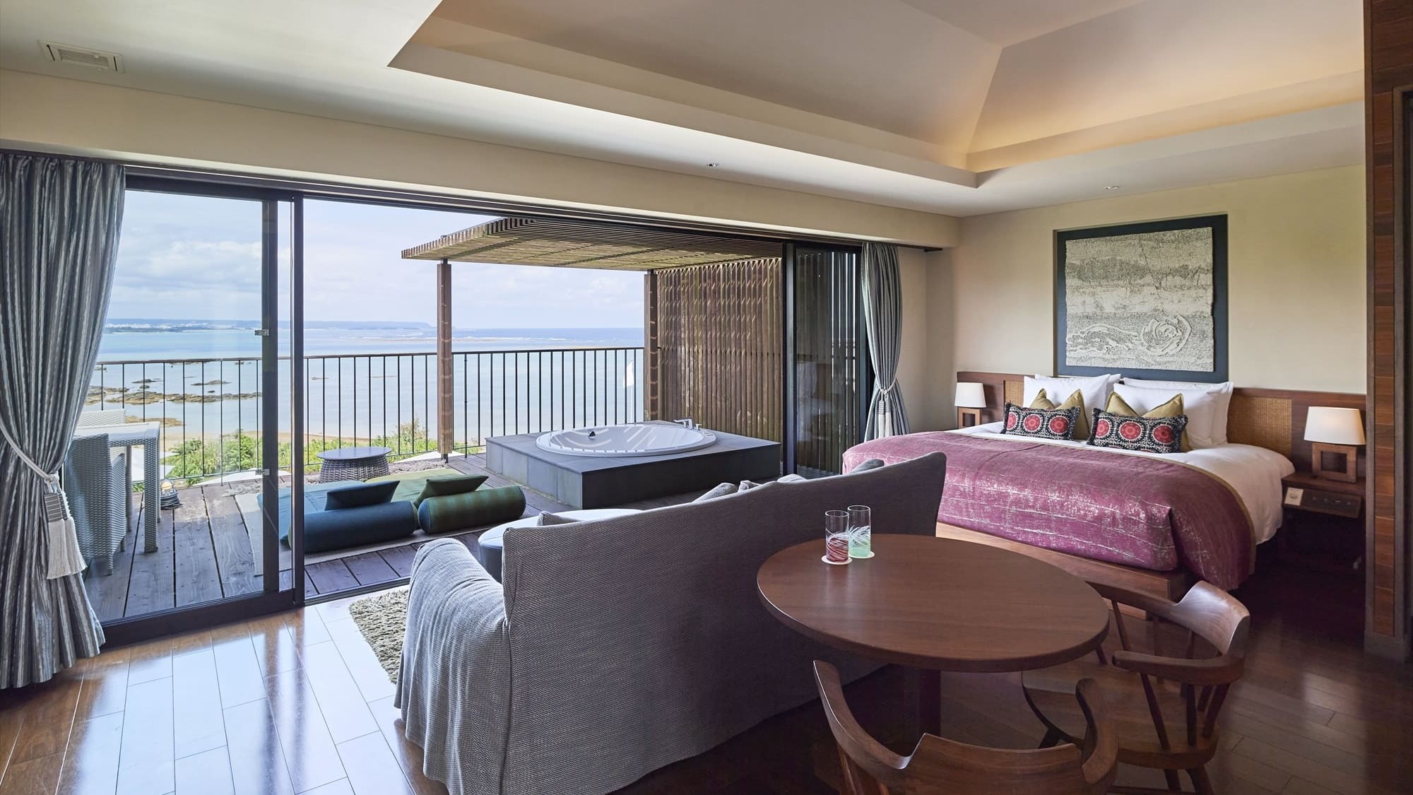 THE HIRAMATSU HOTELS&RESORTS 宜野座(部屋(ベッドルーム))