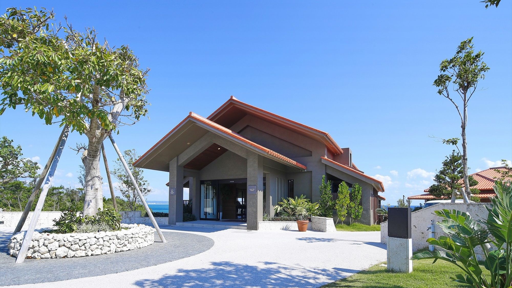 THE HIRAMATSU HOTELS&RESORTS 宜野座(外観)