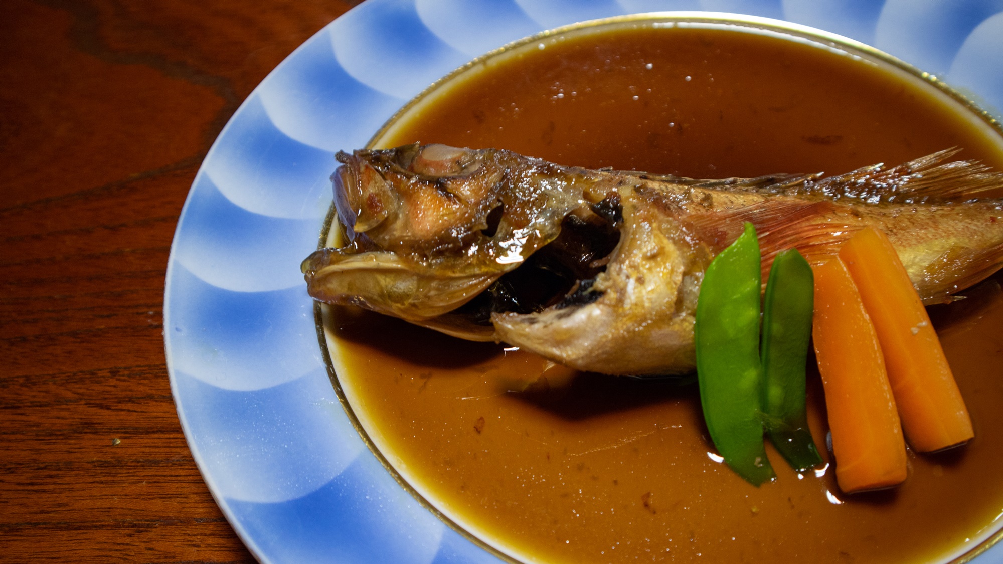 *【夕食一例／カサゴの煮付け】当館自慢の煮魚は季節によって魚の種類が変わります♪