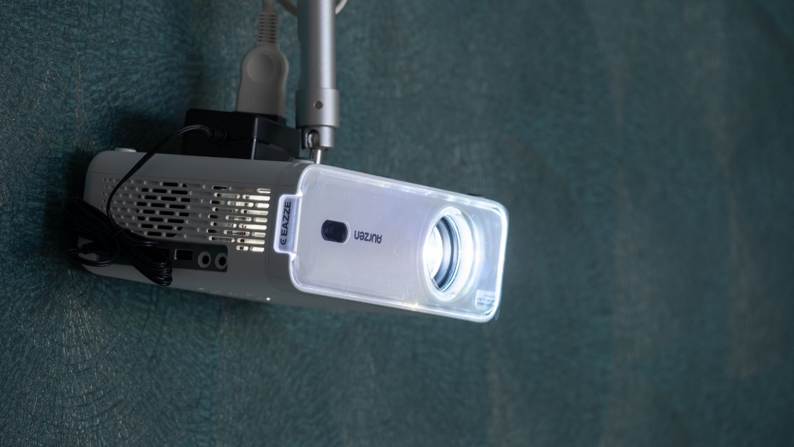 プロジェクター