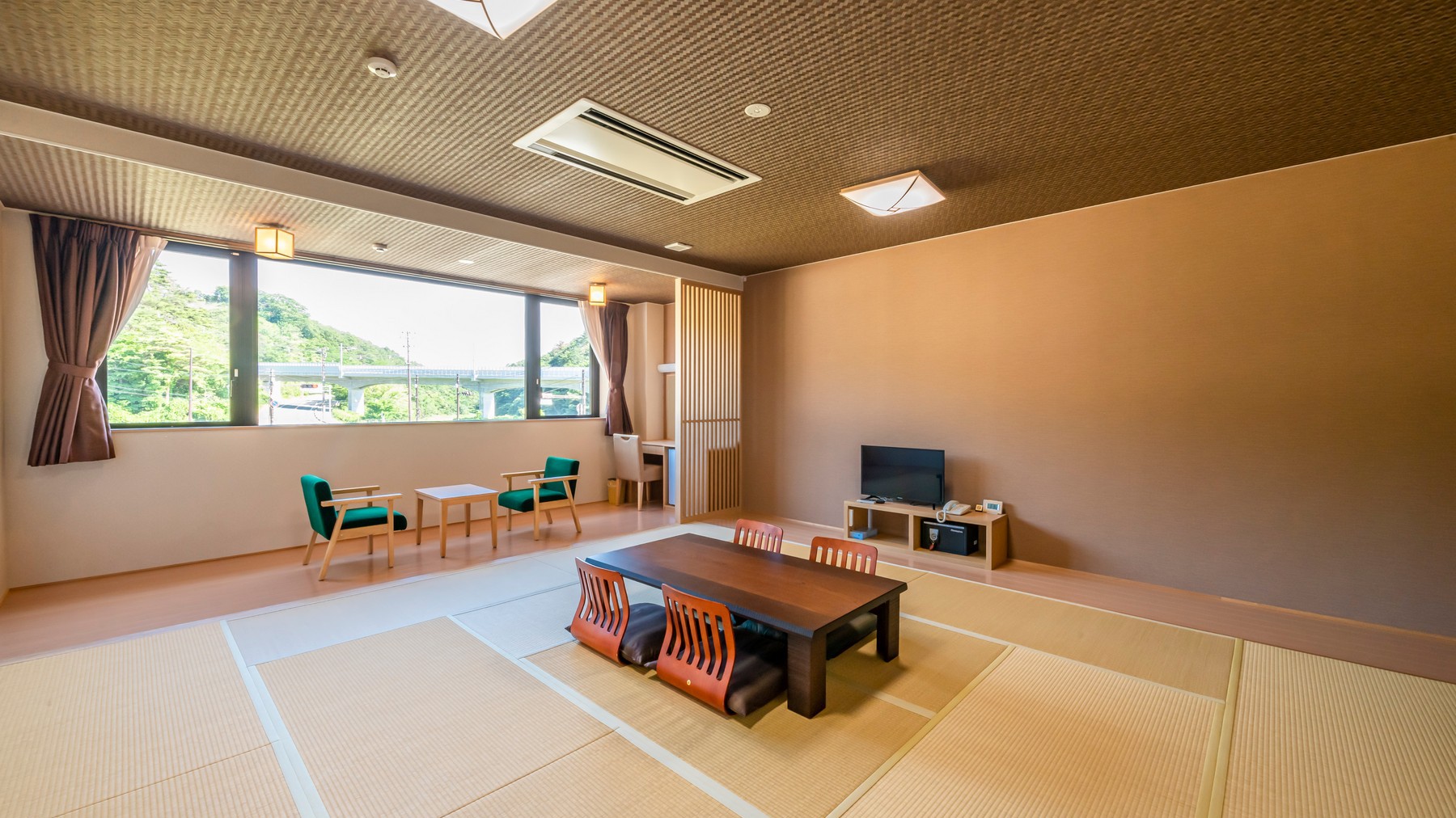 【ゆったり寛ぐ和室１５畳】禁煙