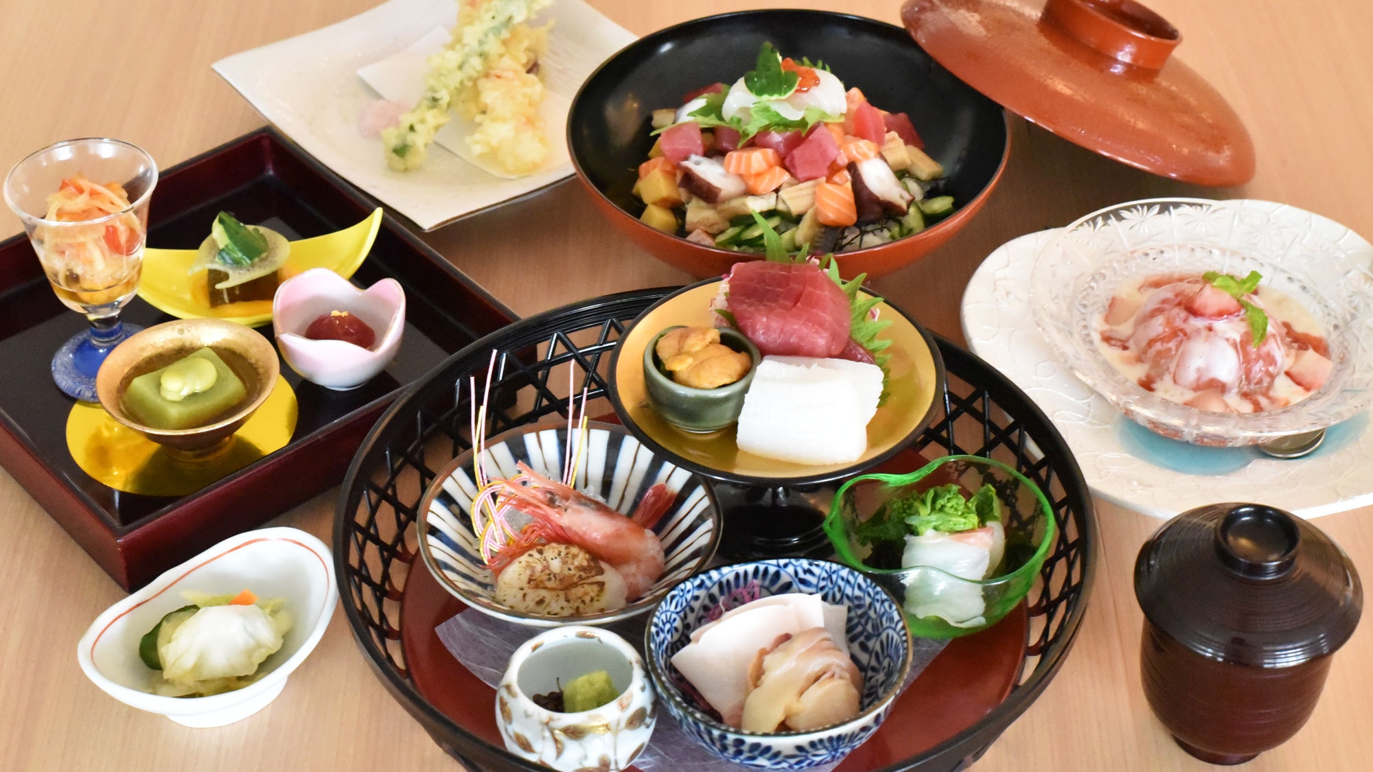 【バラちらし御膳】シニアの方に安心のお部屋食〇平日4名以上11，000円！おじいちゃんおばあちゃんも