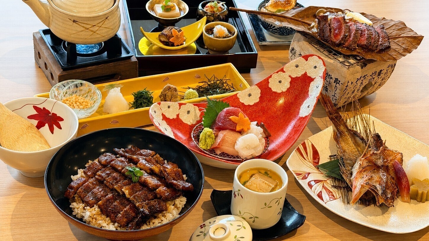 【秋の特選グレードアップ】・高級魚吉次に和牛朴葉焼き・お茶漬けも楽しめる穴子ひつまぶし〇幼児2名無料