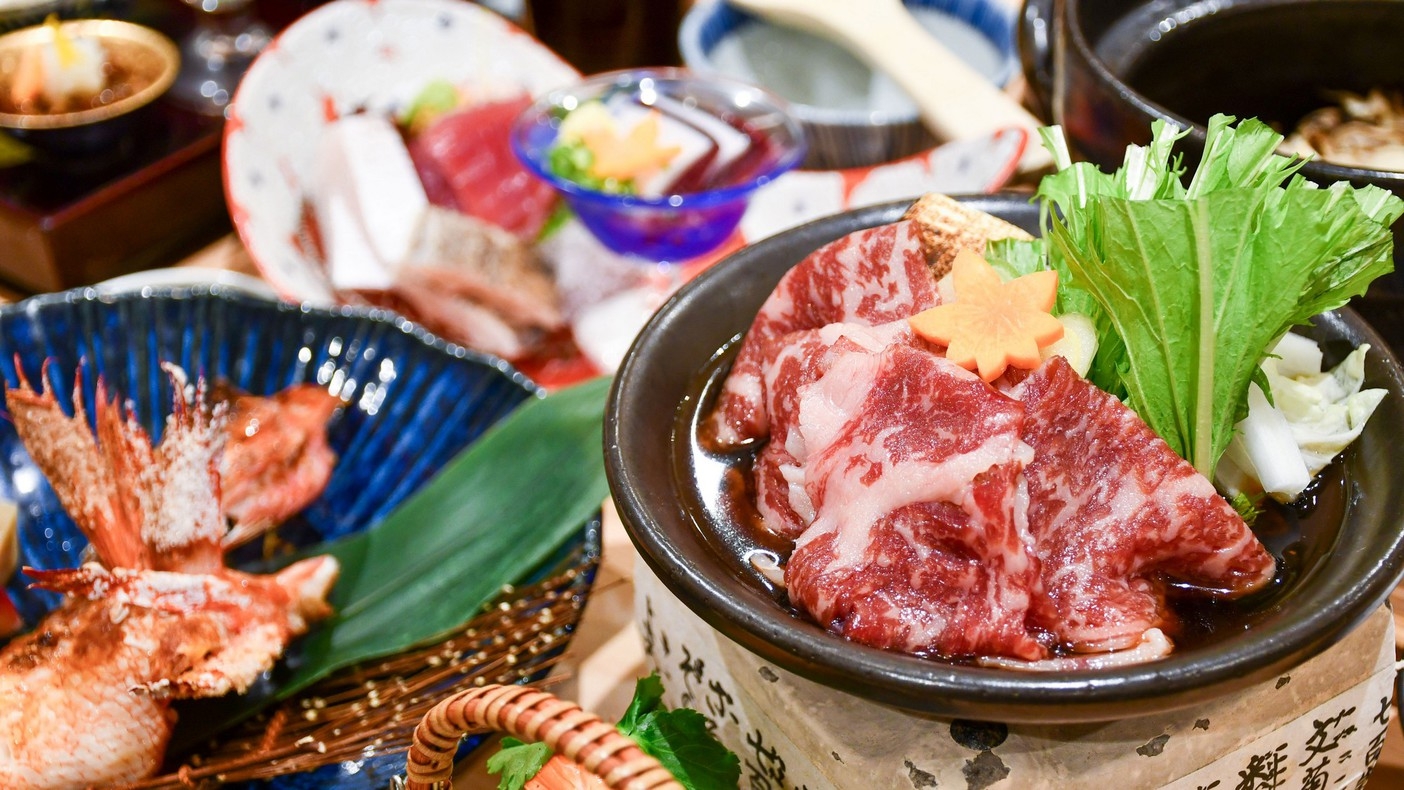 【楽天月末セール】五大美味饗宴！秋の特選雅会席がお得〇牛すき焼・吉次・鮑・きのこ土瓶蒸し・舞茸ご飯