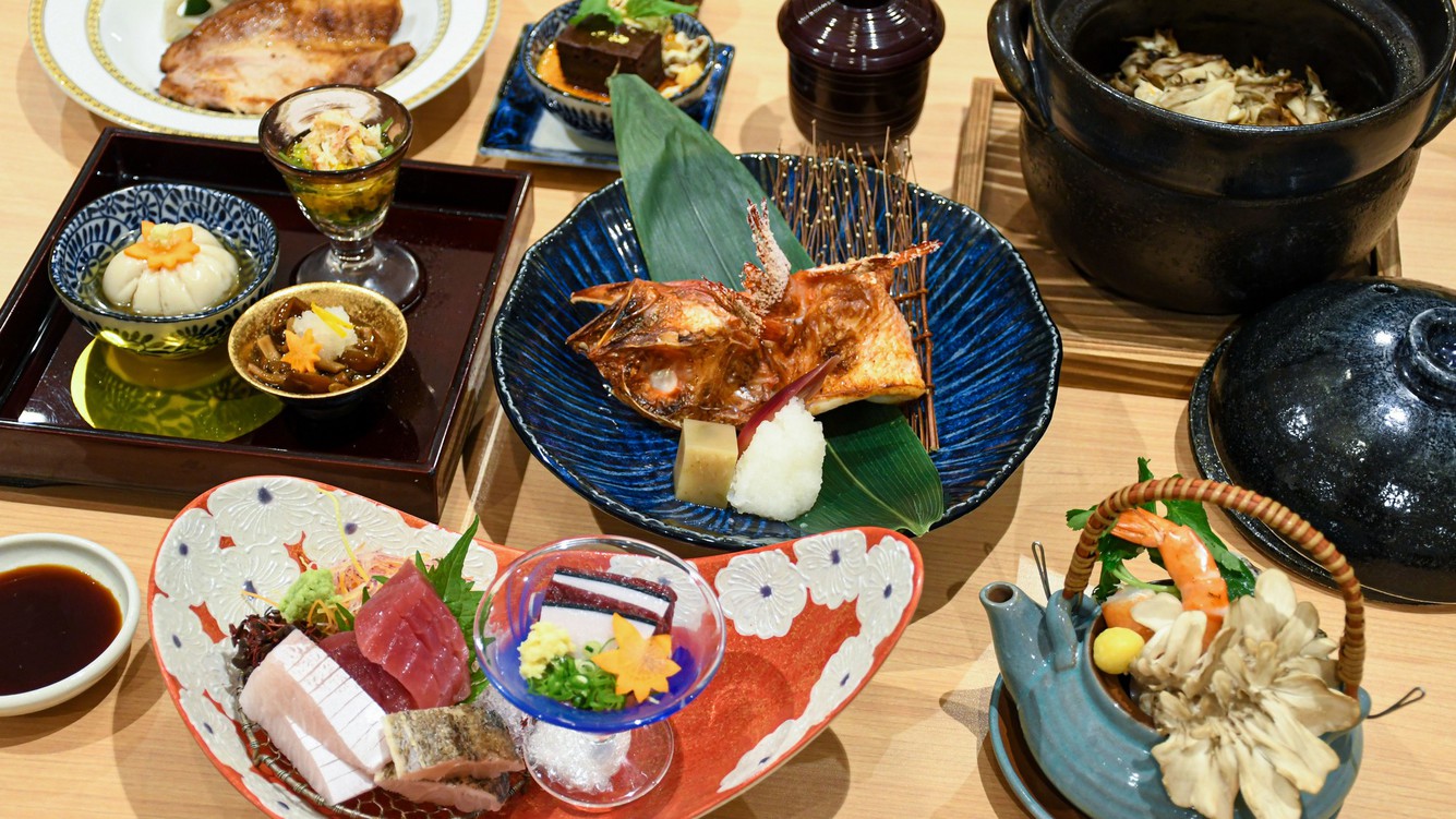 【秋の嵯峨会席】地元で愛される高級魚『吉次』の塩焼きときのこ土瓶蒸し〜香り高い秋の味覚と紅葉を楽しむ