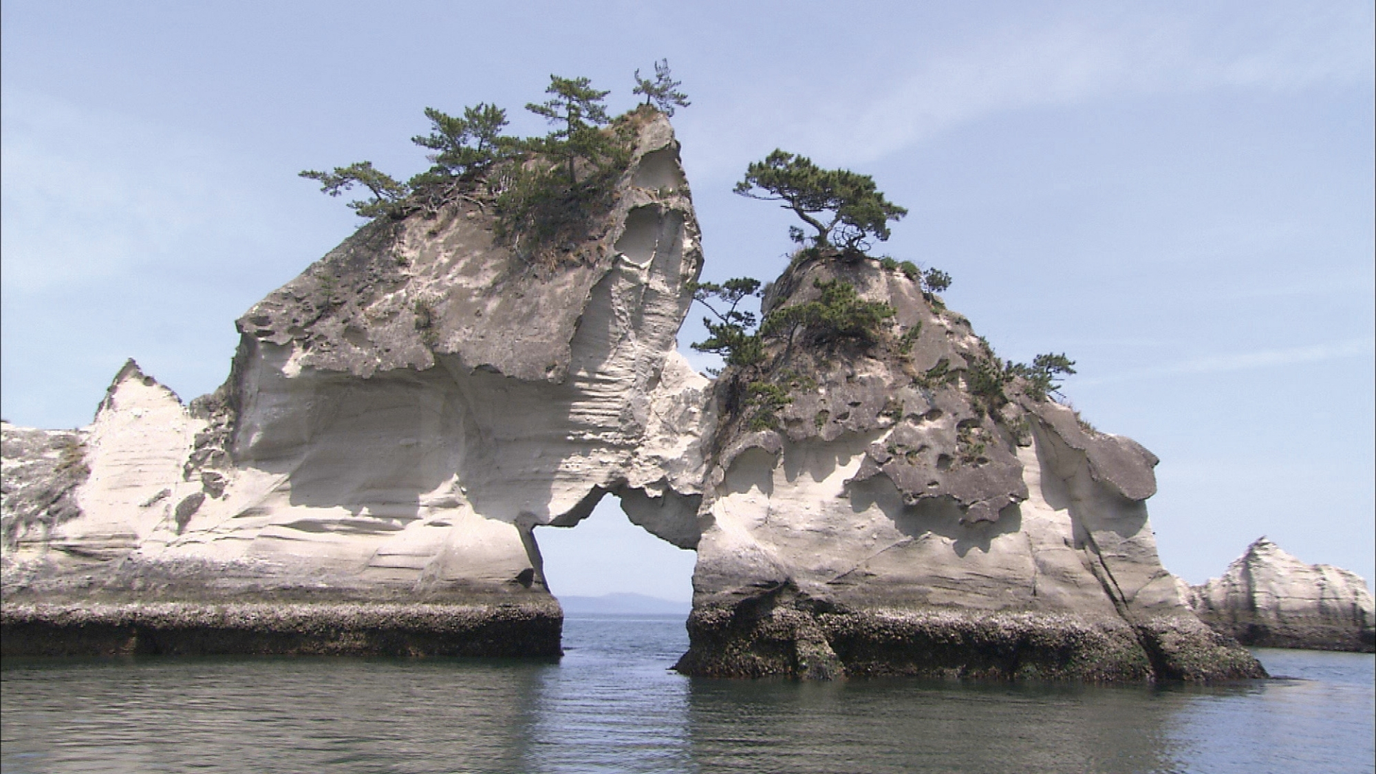 【嵯峨渓】日本三大渓の一つ。嵯峨渓を堪能するなら、遊覧船に乗るのがお勧め