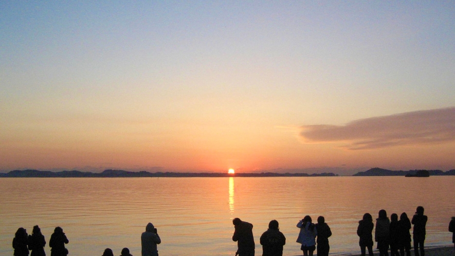 松島の初日の出は野蒜海岸ほか、海岸線や各地でご覧いただけます。素晴らしい１年になりますように。