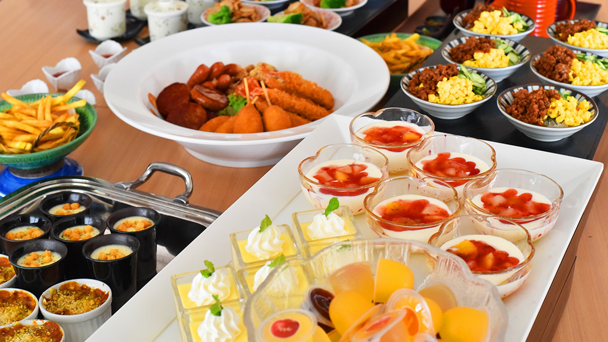 土曜日・祝前日に開催中♪小さなお子様に、楽しいお食事タイムをお届けする「夕食キッズバイキング」