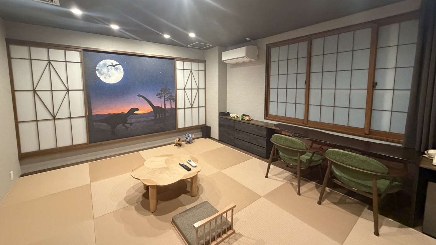 恐竜ルーム（１０畳）