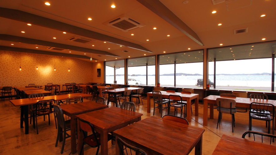 #SHICHI NO CAFE&PIZZA_優雅なリゾート気分が味わえるお洒落な雰囲気のカフェ　