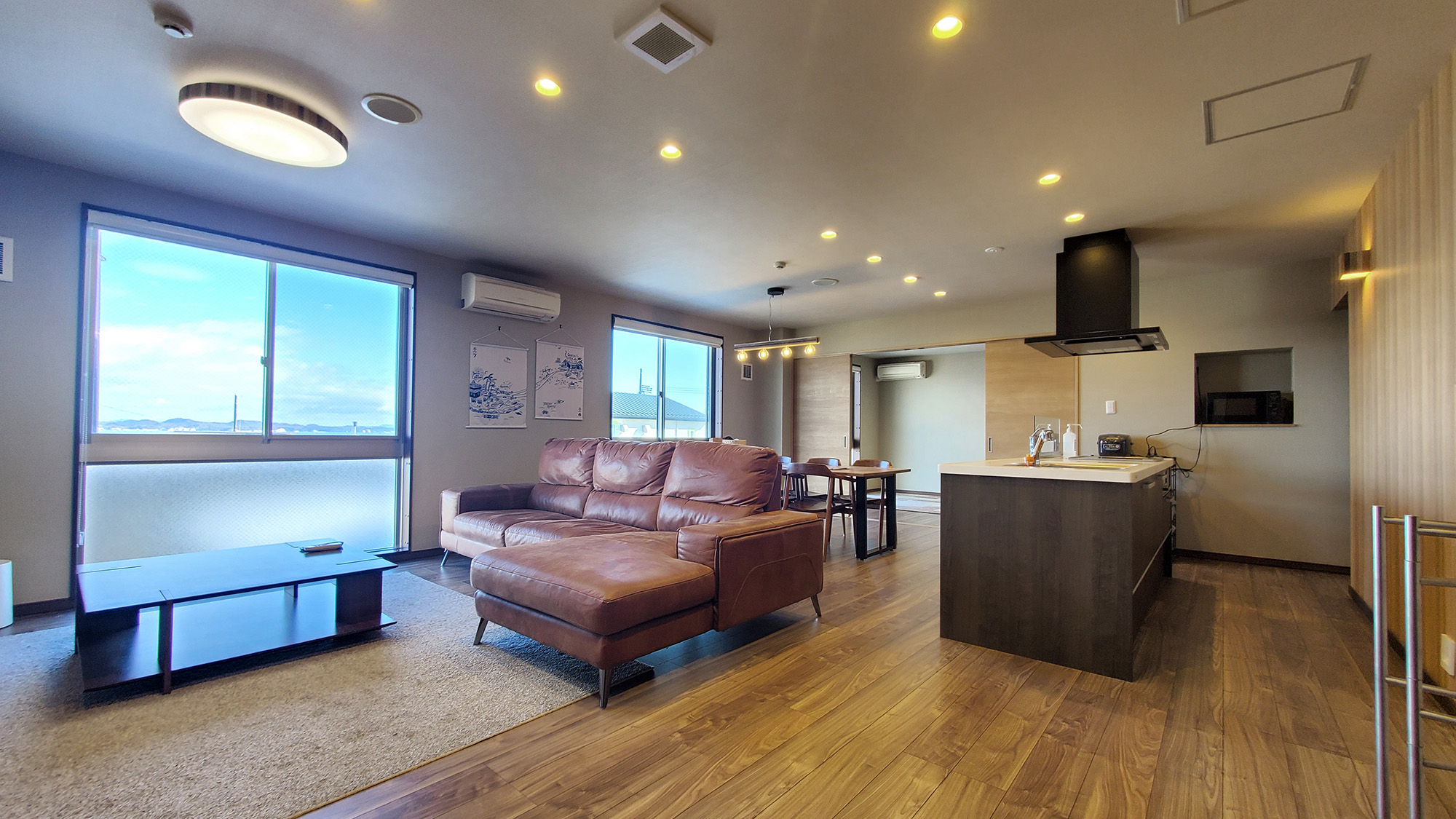 #Stay&Room_201コンドミニアムラグジュアリータイプ_リビング (1)