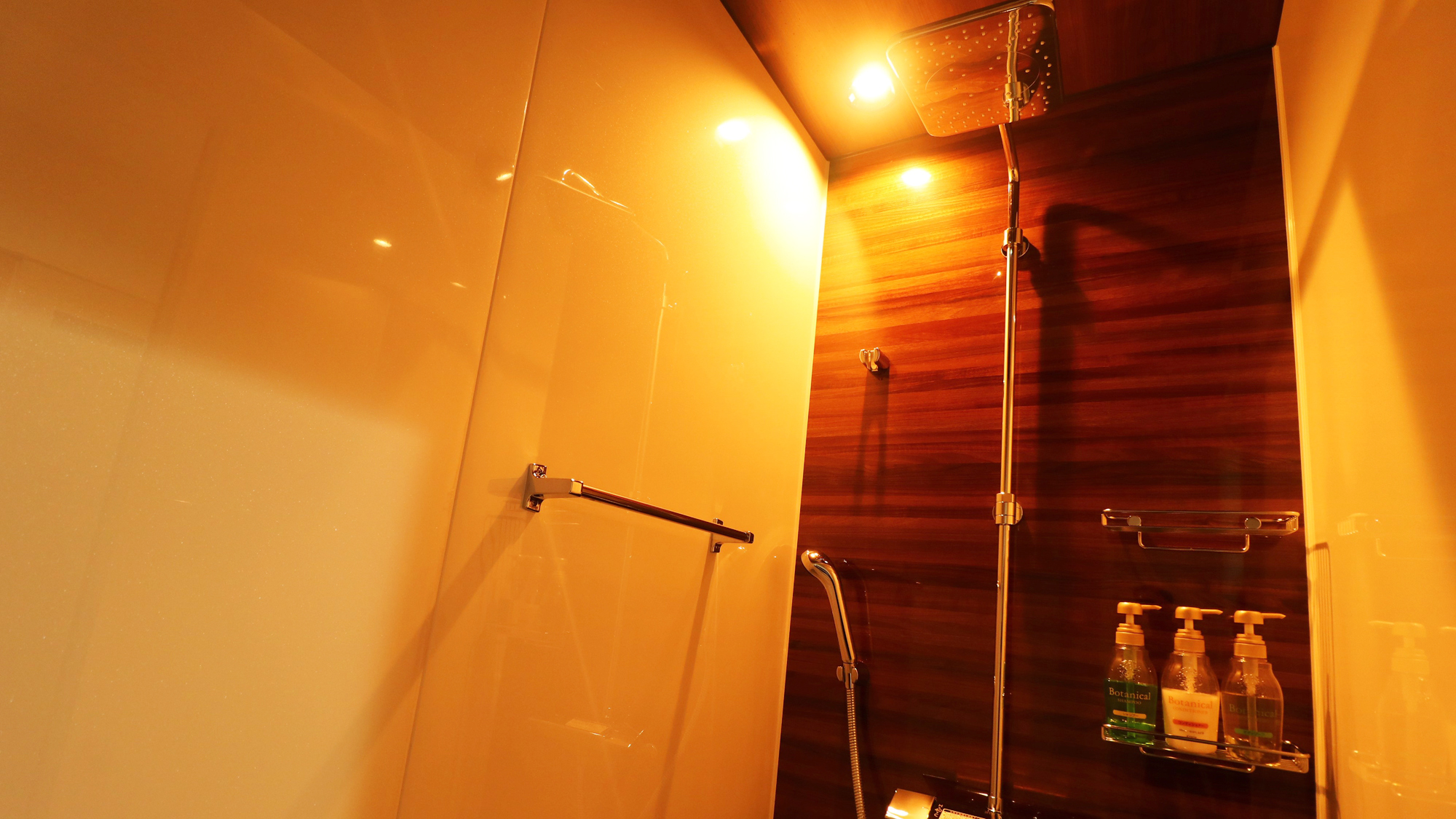 【Stay&Room】201コンドミニアム ラグジュアリータイプ／シャワールーム 　