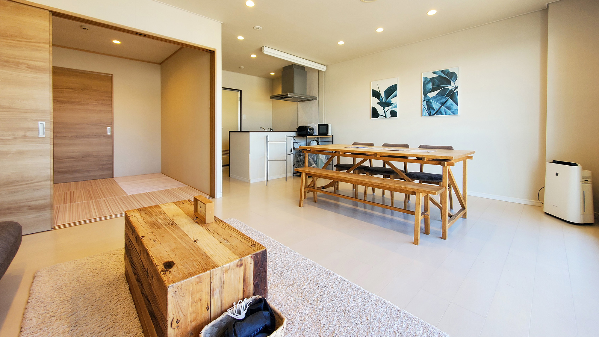 #Stay&Room_206コンドミニアムマイクロタイプ_リビング_ユニットバスルーム (4)