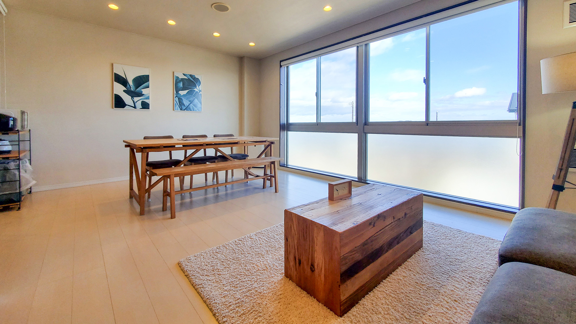 #Stay&Room_206コンドミニアムマイクロタイプ_リビング_ユニットバスルーム (3)