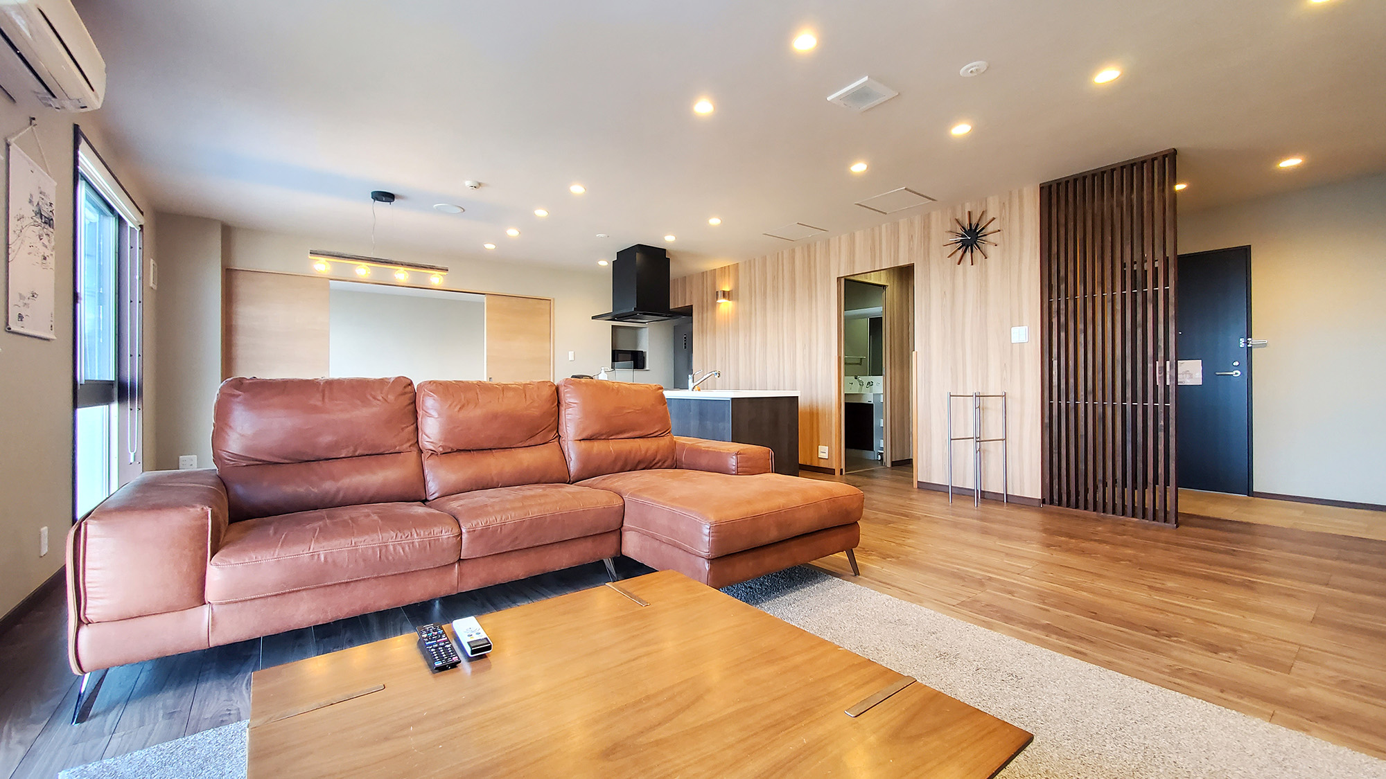 #Stay&Room_201コンドミニアムラグジュアリータイプ_リビング (2)