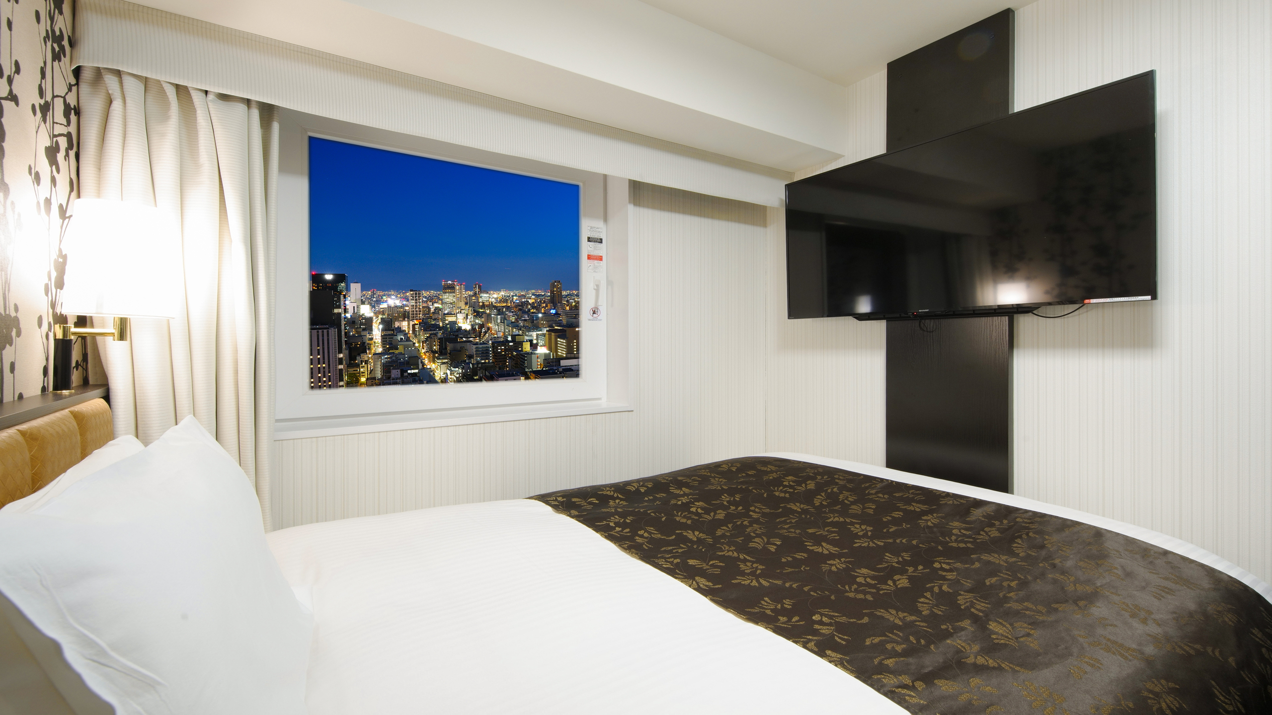 【新客室画像】高層階シングル①