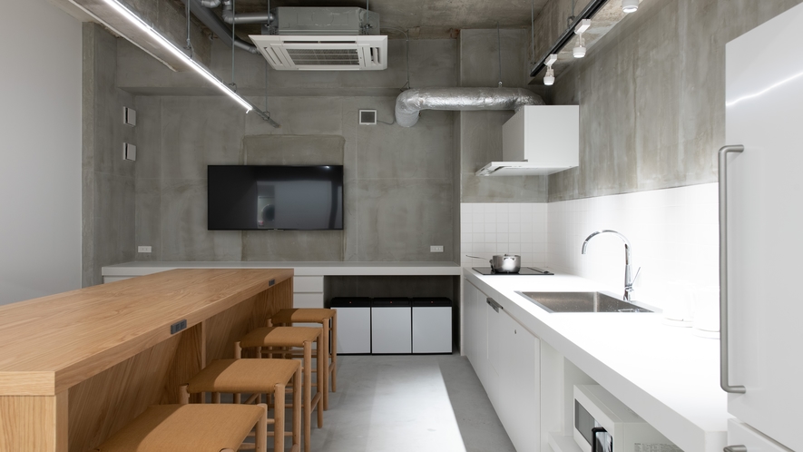 SHARED KITCHEN