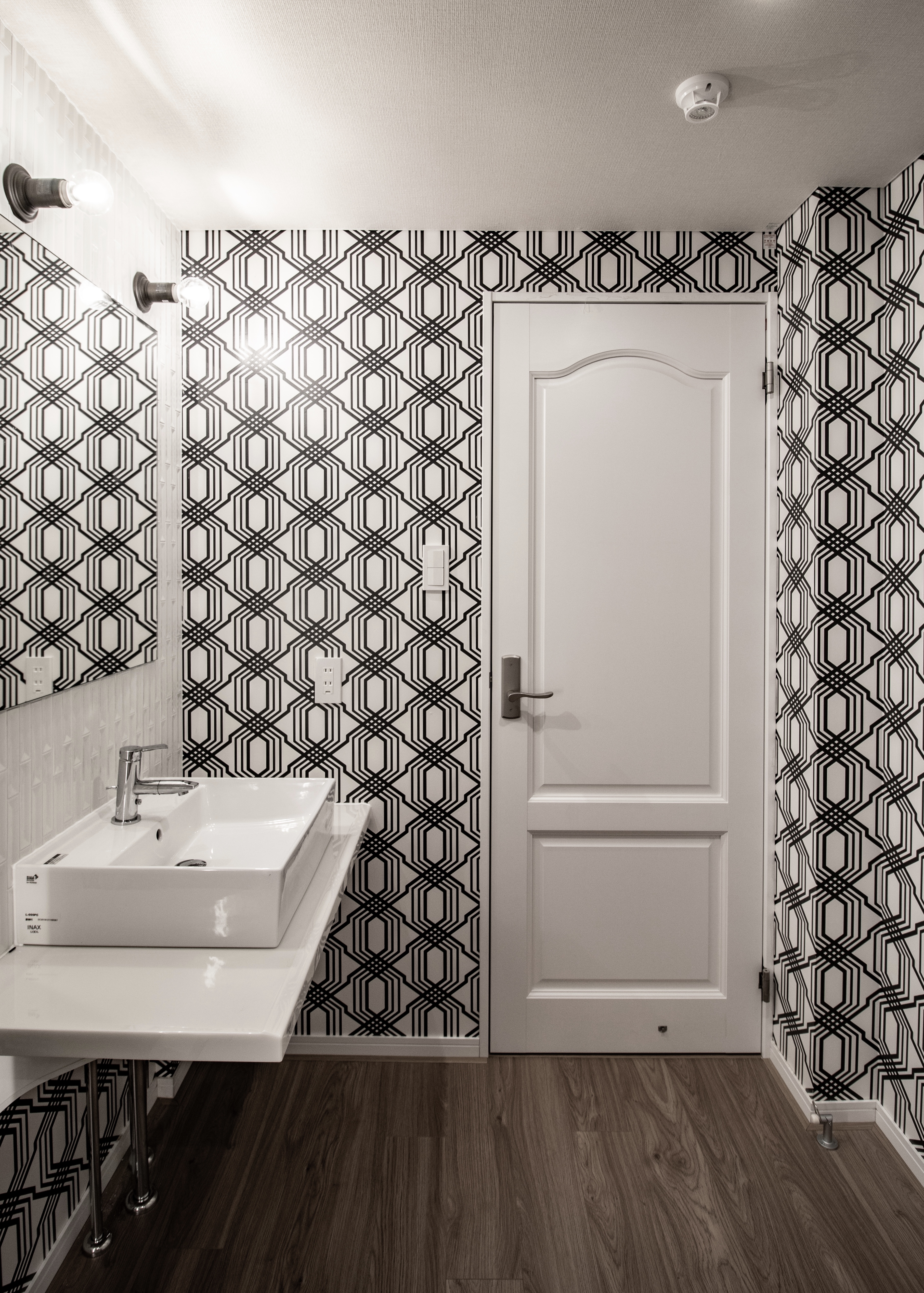 ストリートサイド１ベッドルームロフト付きスイート　パウダールーム