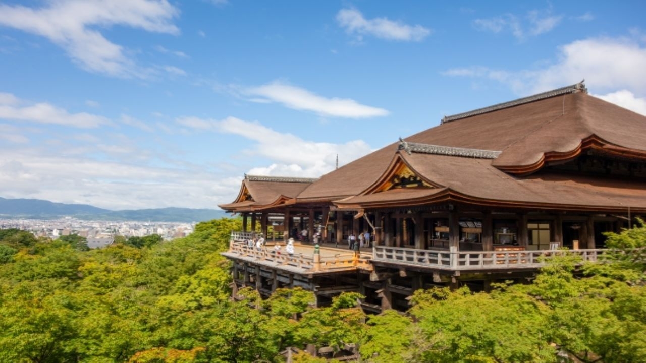 【学旅・卒業旅行】学生だけの特別プラン★ レイトアウト付き★インスタフォローで朝食特別価格！
