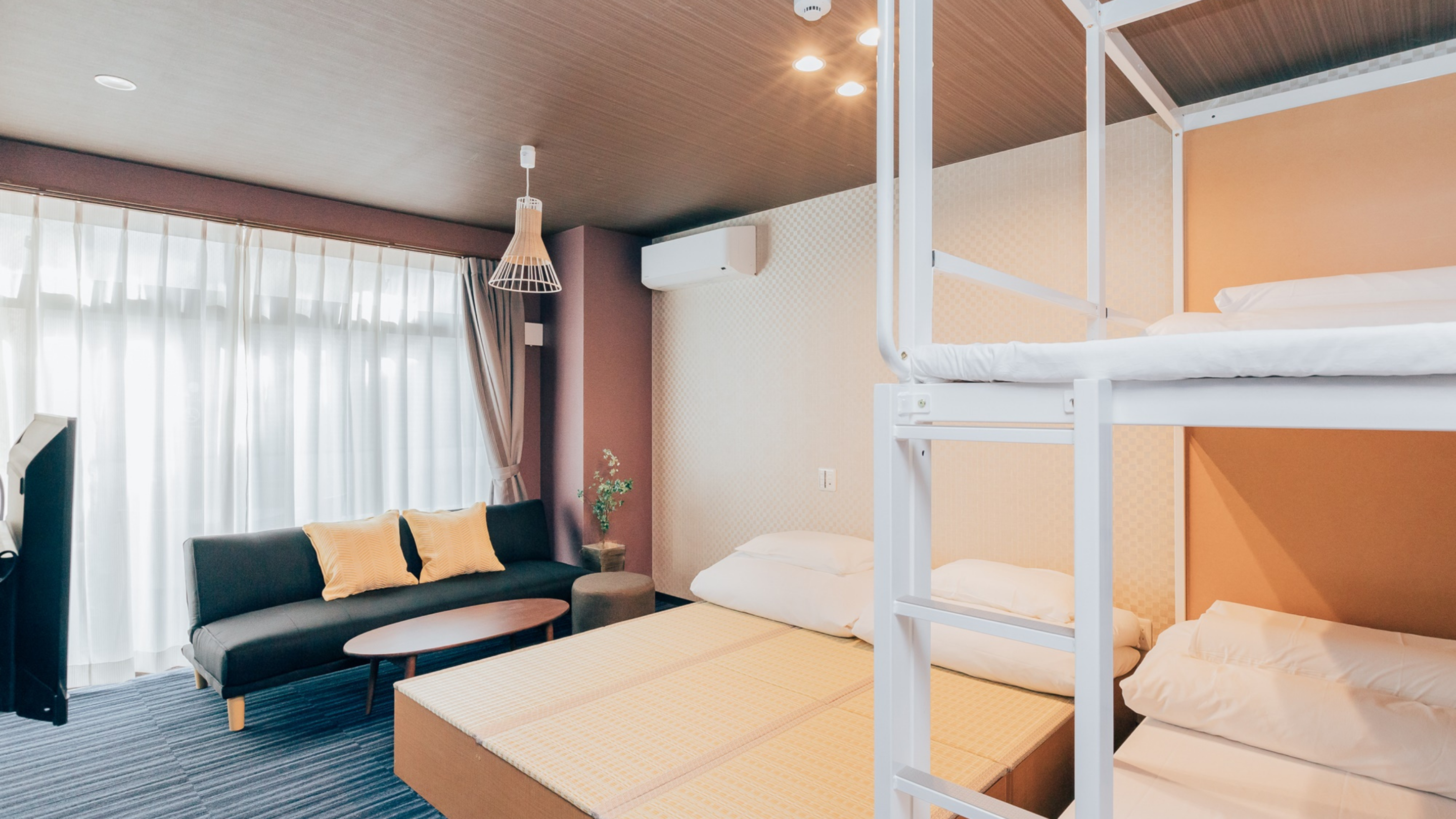 バンクベッドルーム テラス付き