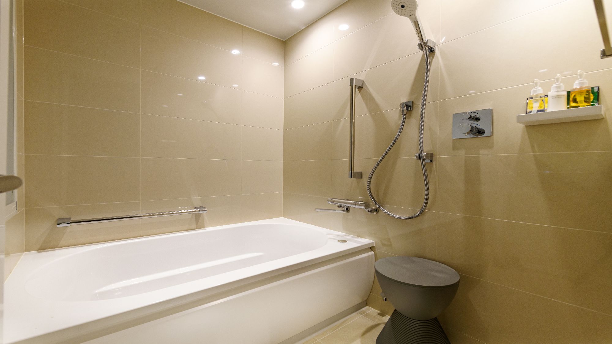 【ツインルーム】バスルーム（一例）