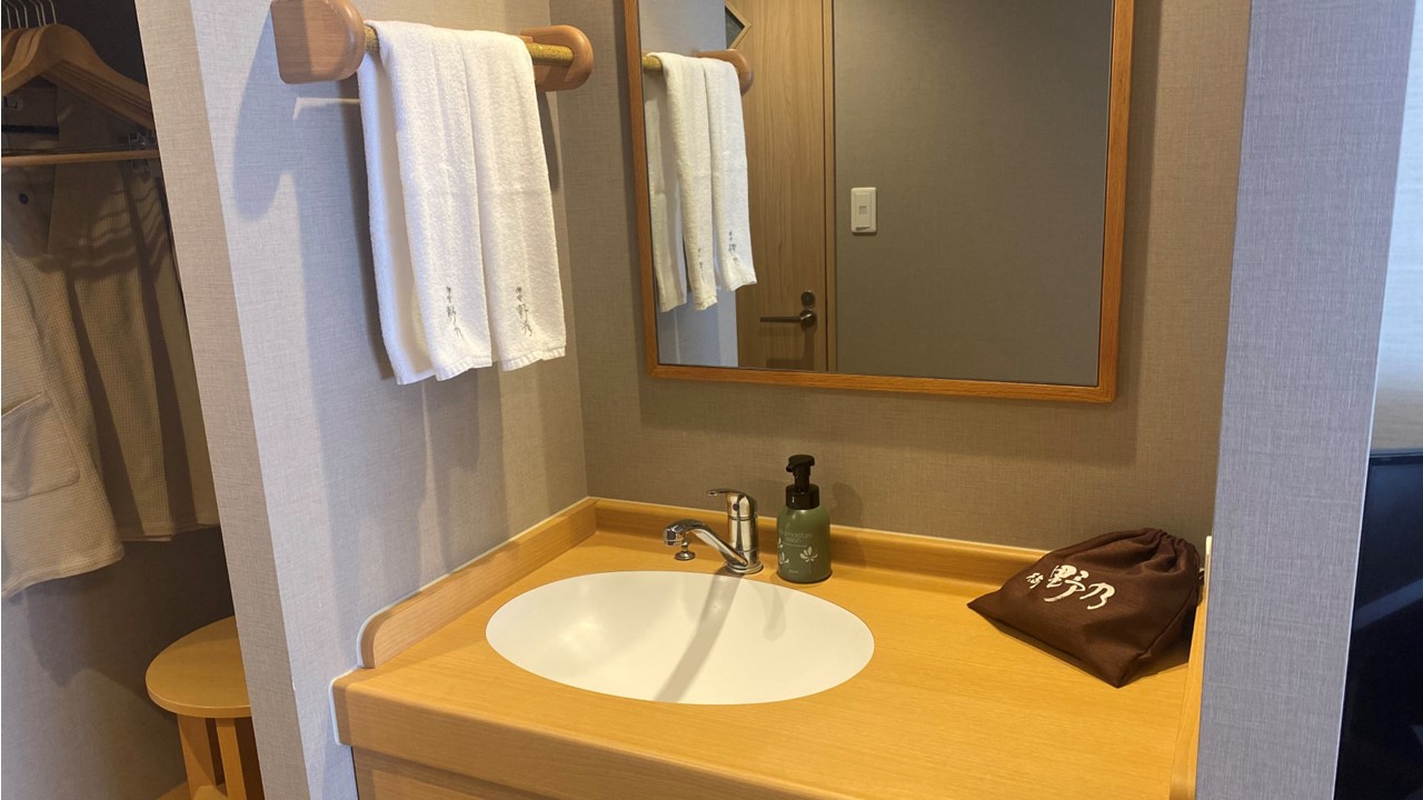 【ダブルルーム◆14.06〜17.7㎡ ベッド幅:140×195センチ】