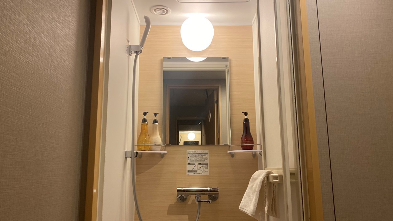 【クイーンルーム◆17.78㎡ ベッド幅:160cm×195cm】