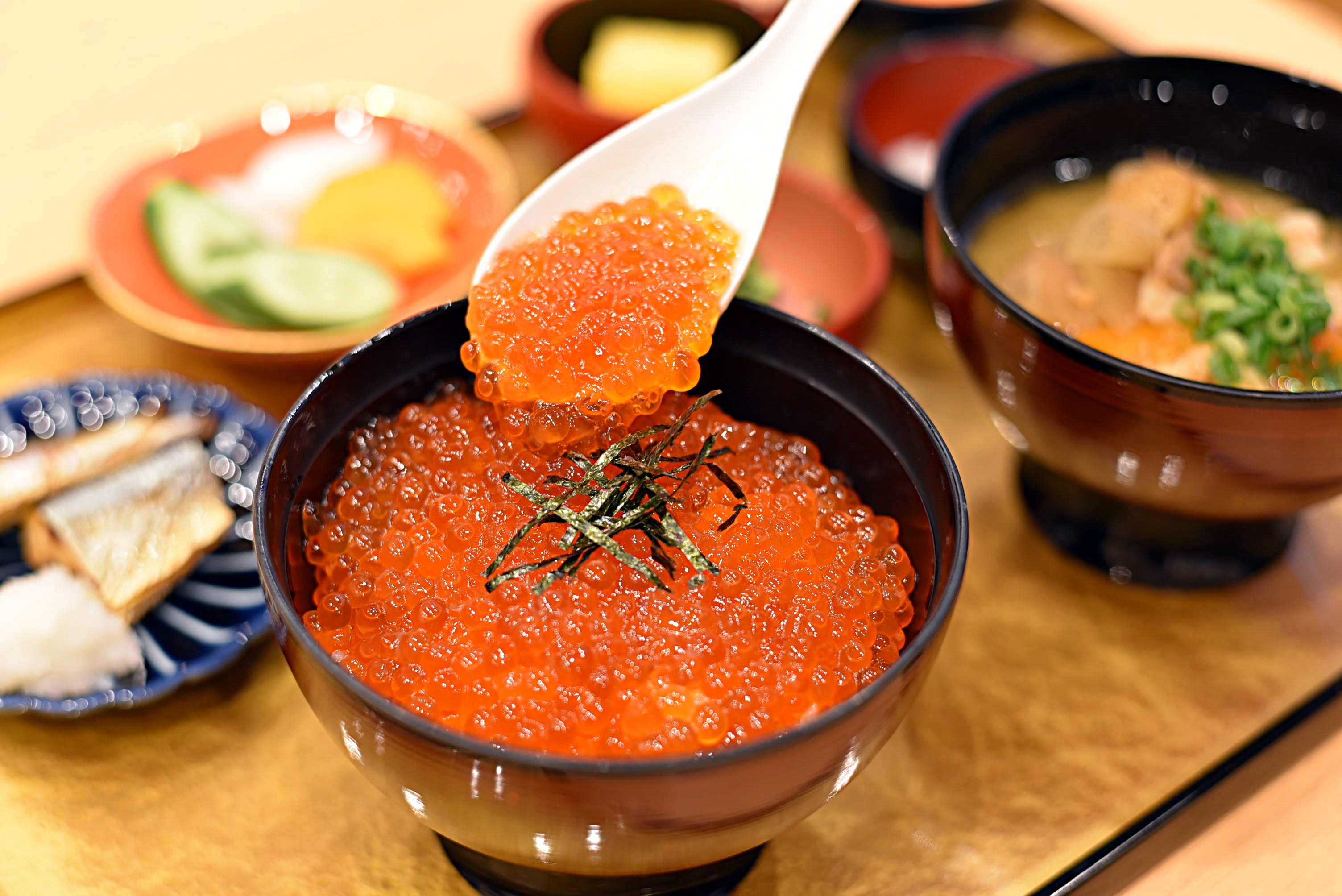 ご当地逸品料理「お好み海鮮丼」