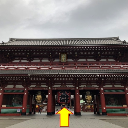 【銀座線：⑦】　浅草寺入り口を直進します。