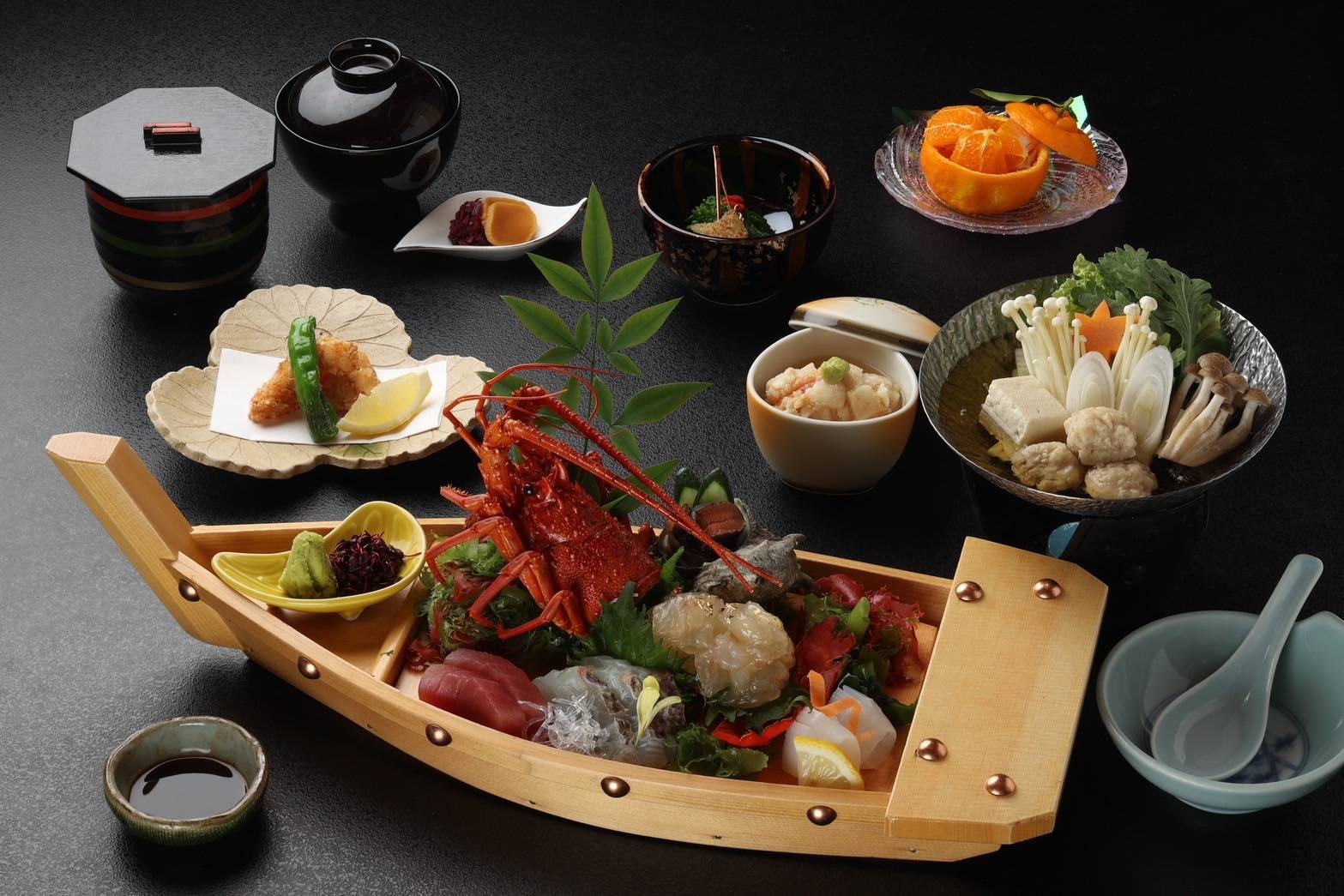 10月〜12月限定！伊勢海老一尾付！お一人様舟盛りとクエの旬菜会席