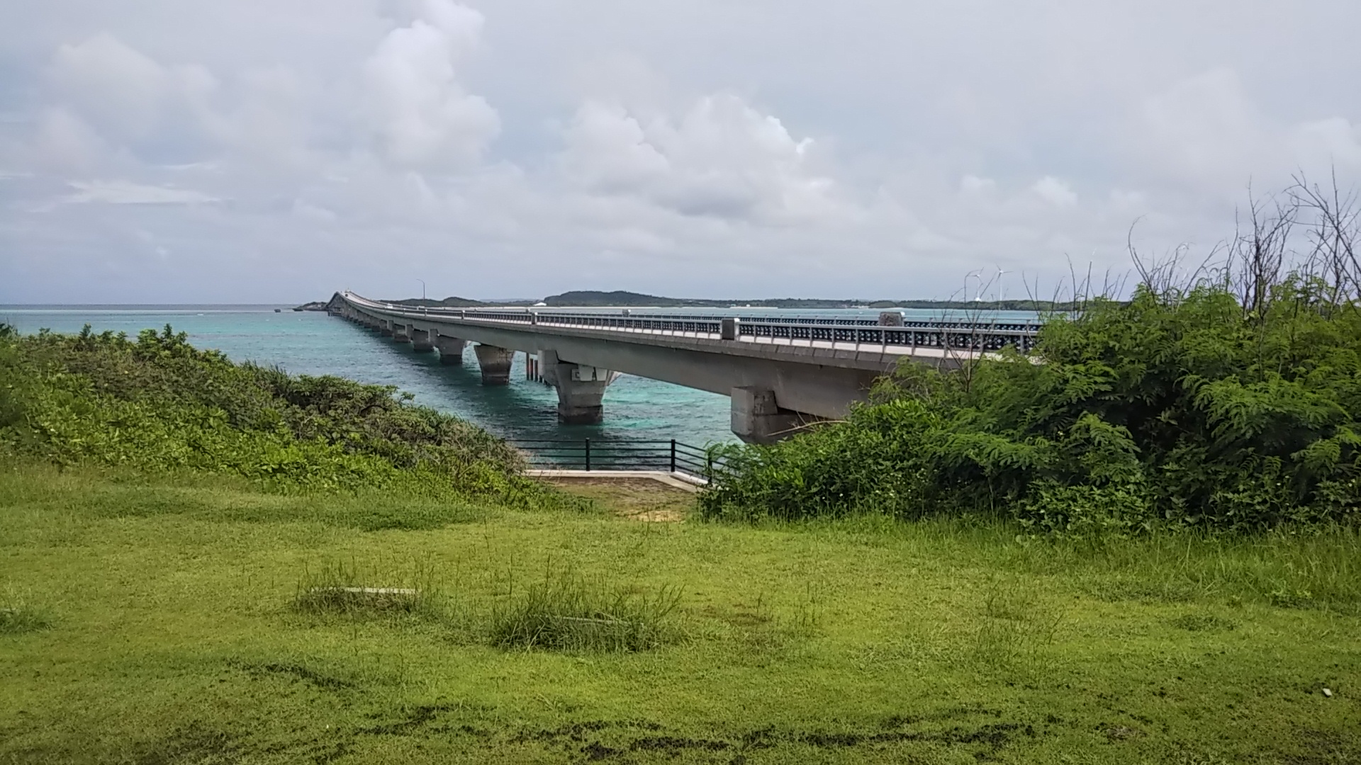 周辺の観光地　池間大橋