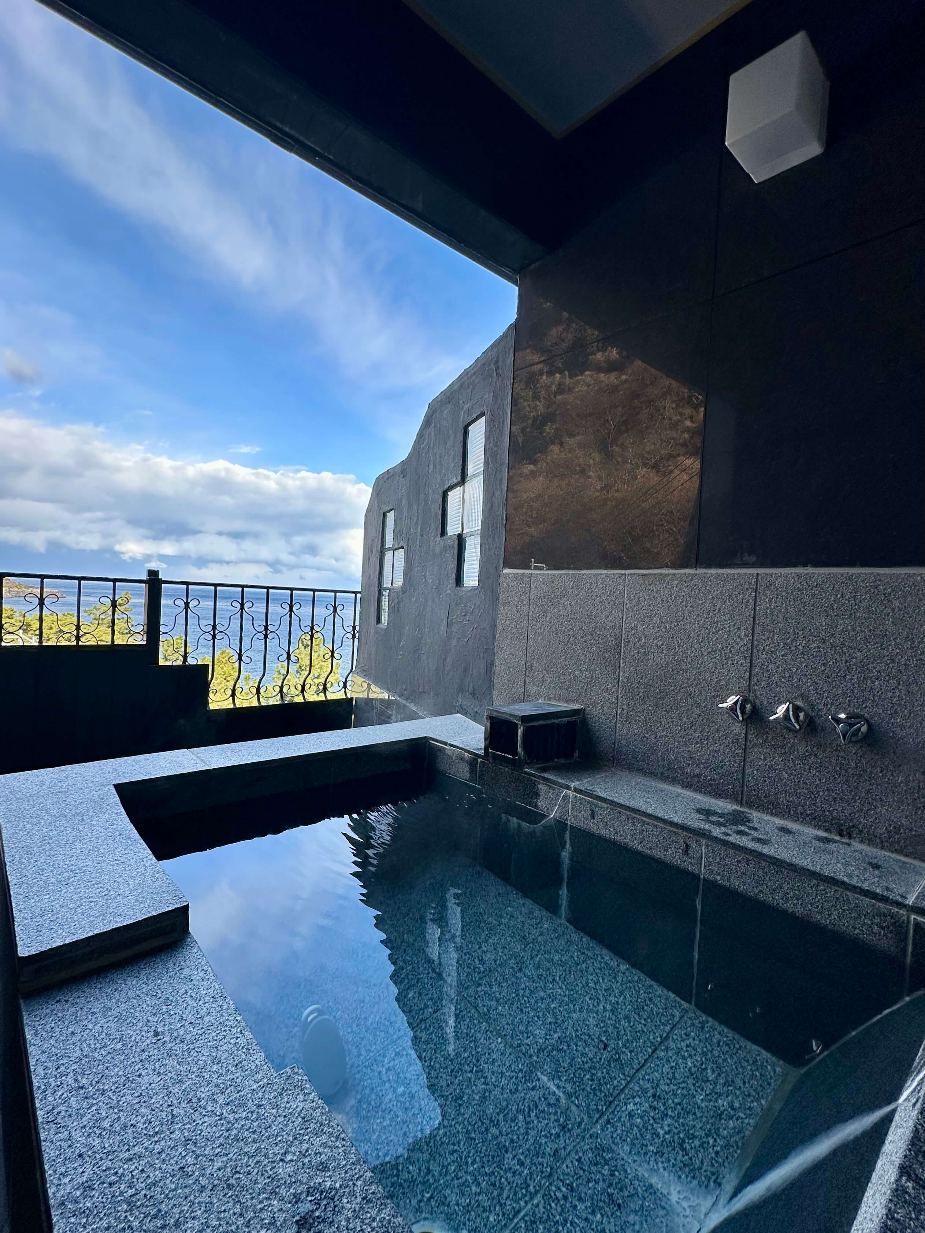 【モダン和室】半露天風呂