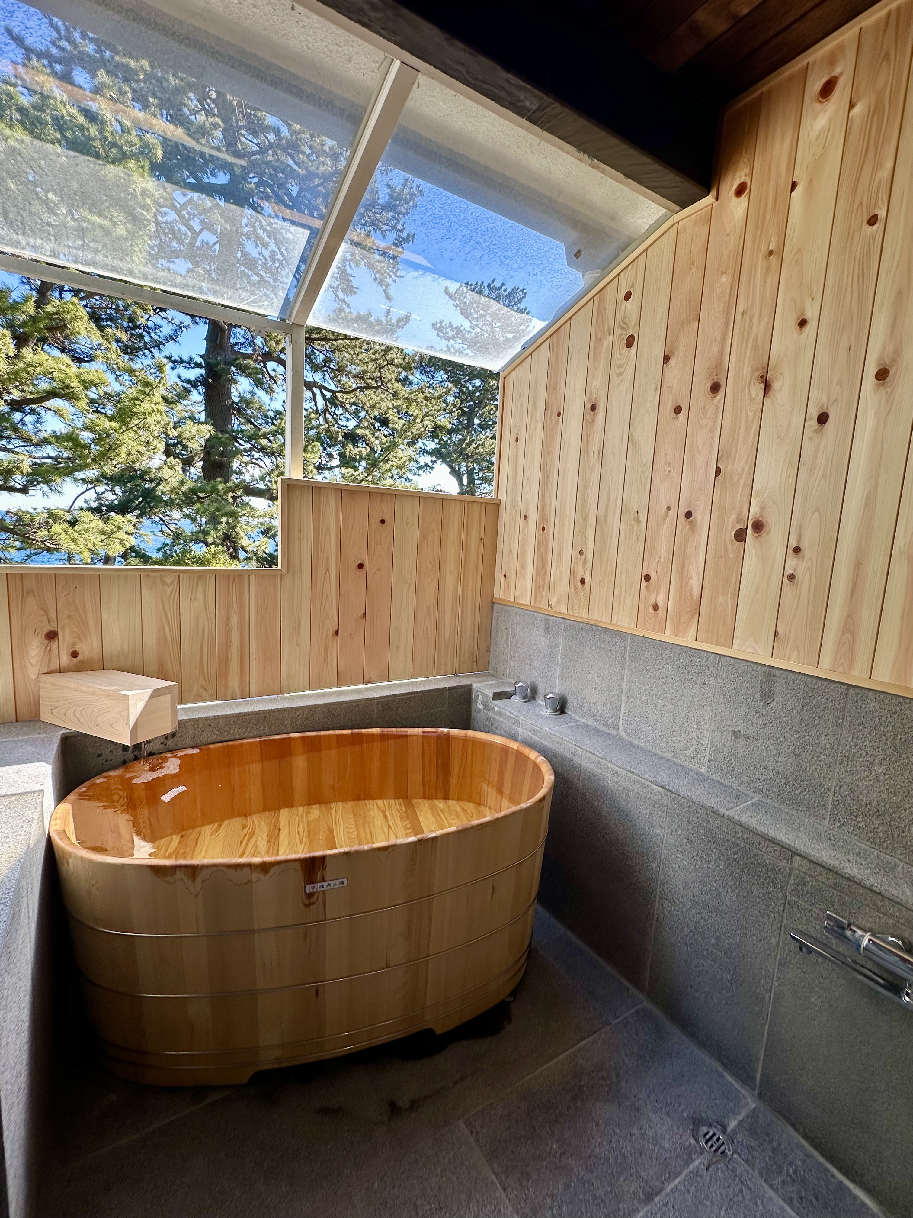 【波音のウェルネスルーム】半露天風呂