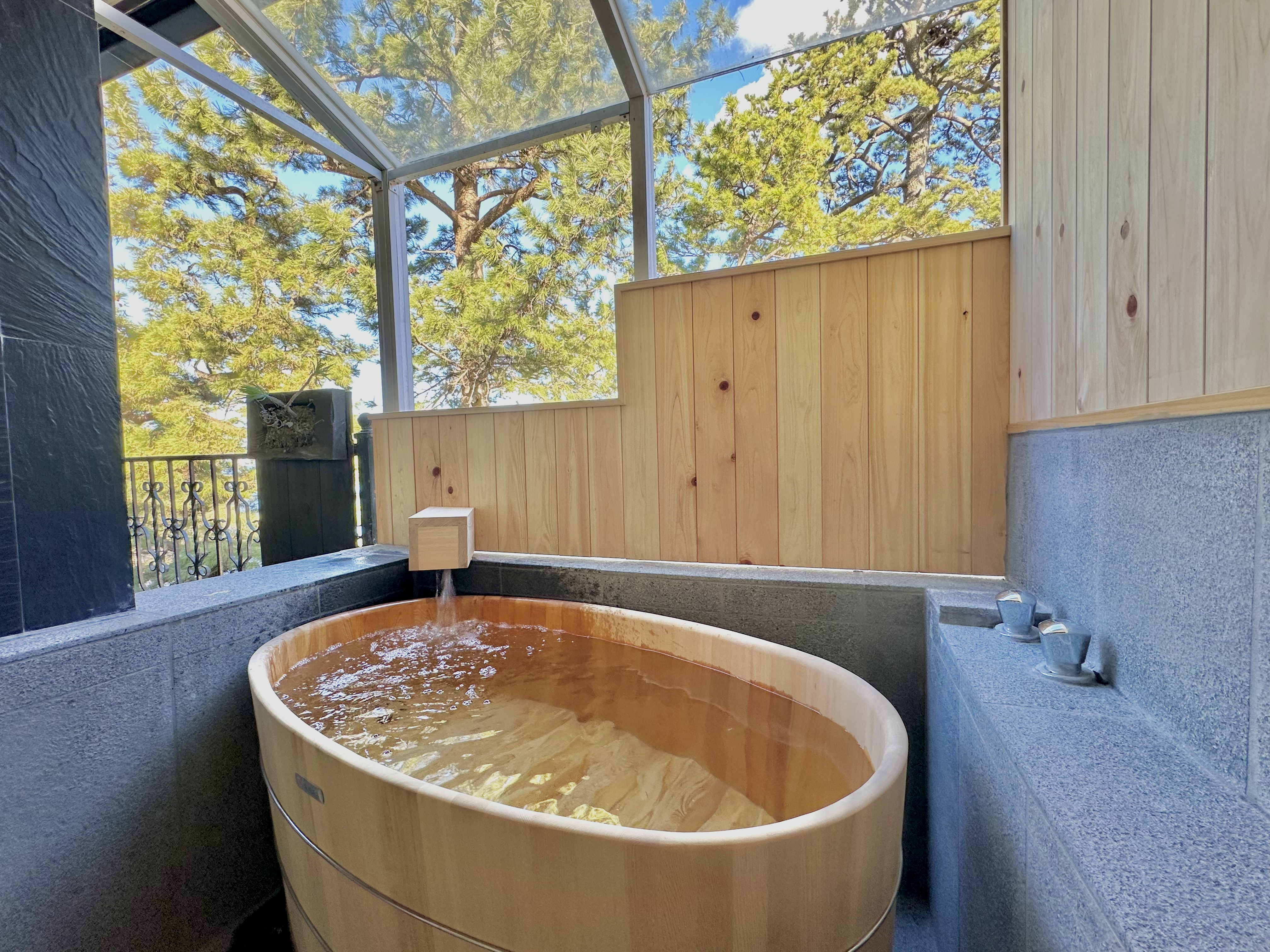 【波音のウェルネスルーム】半露天風呂