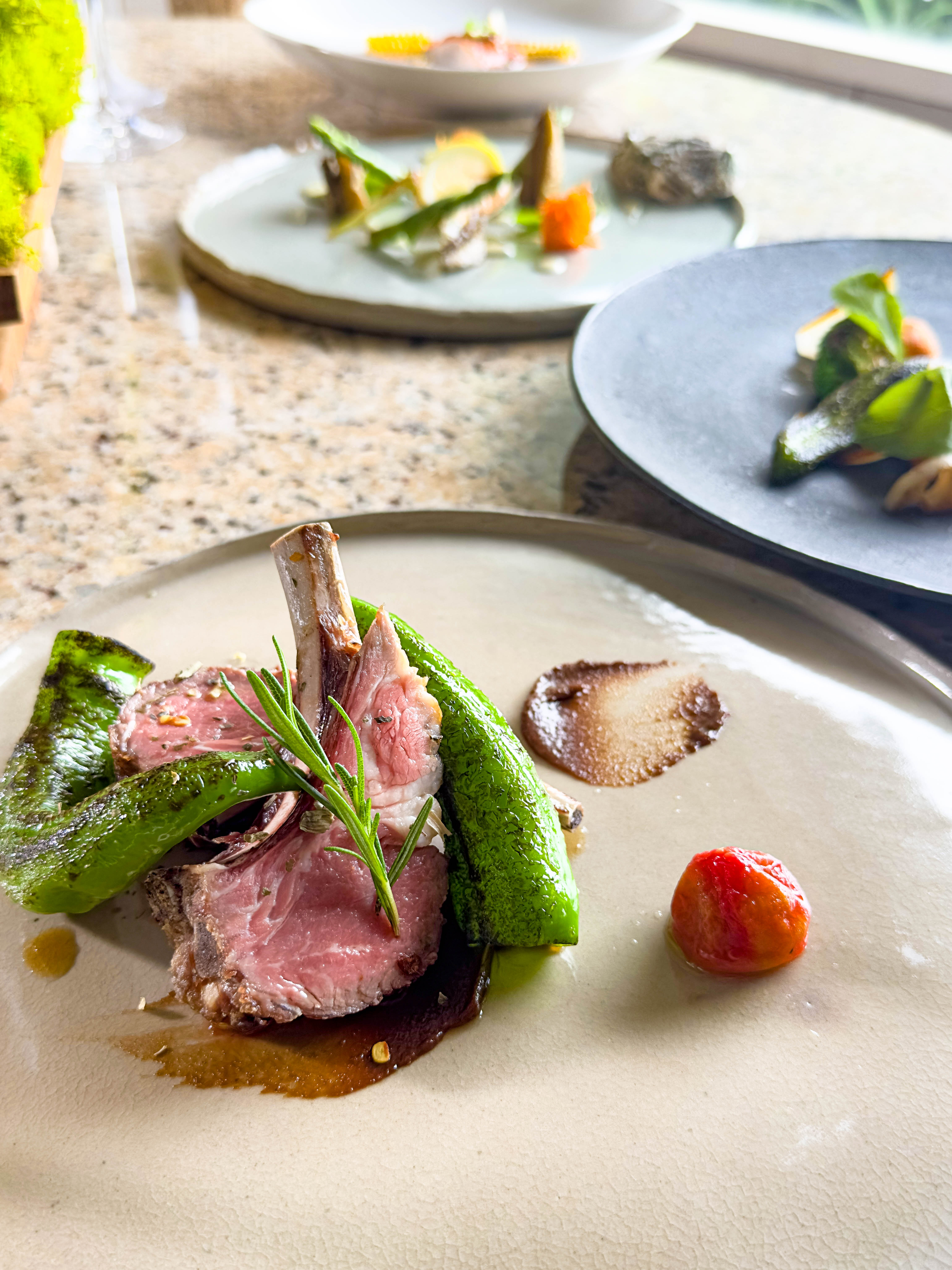 【夕食】熟成技術の応用　ラム肉の炭火焼き